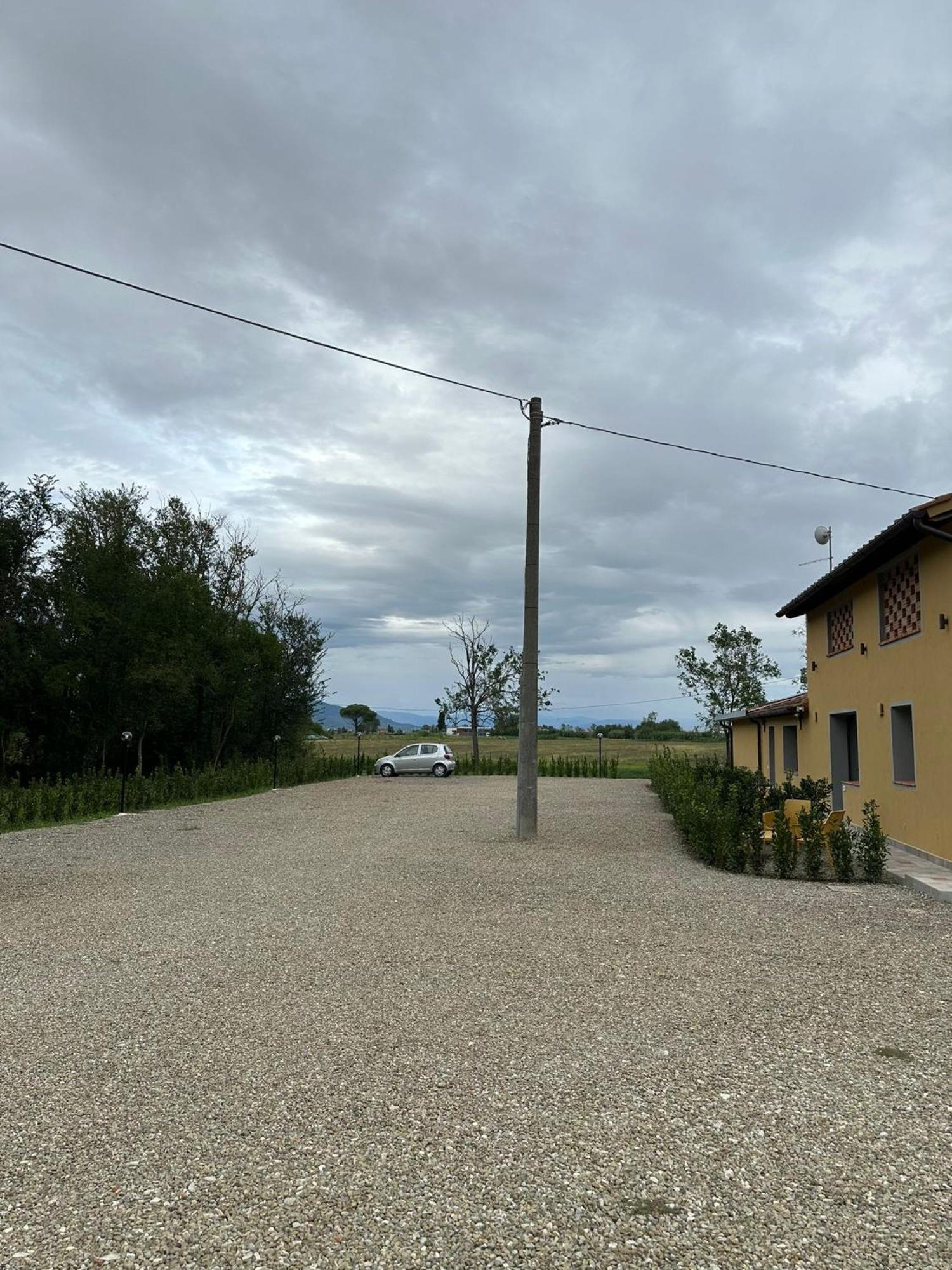 La Vecchia Cantina Guzzardi Lari Exterior foto