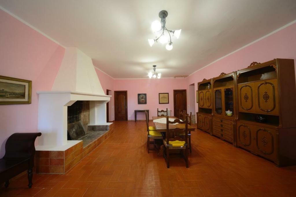 La Vecchia Cantina Guzzardi Lari Exterior foto